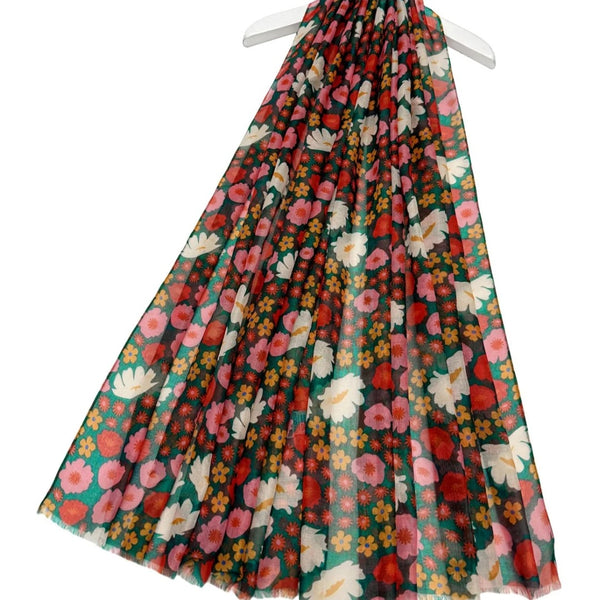 Green scarf with colourful daisies