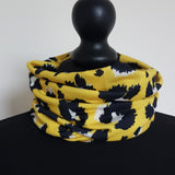 Yellow leopard print snood