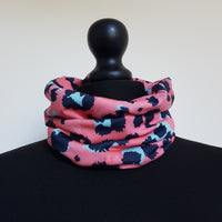 Pink leopard print snood