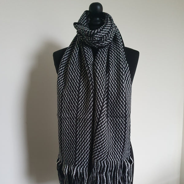 Zigzag Knitted Tassel Scarf