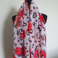 Funky heart scarf